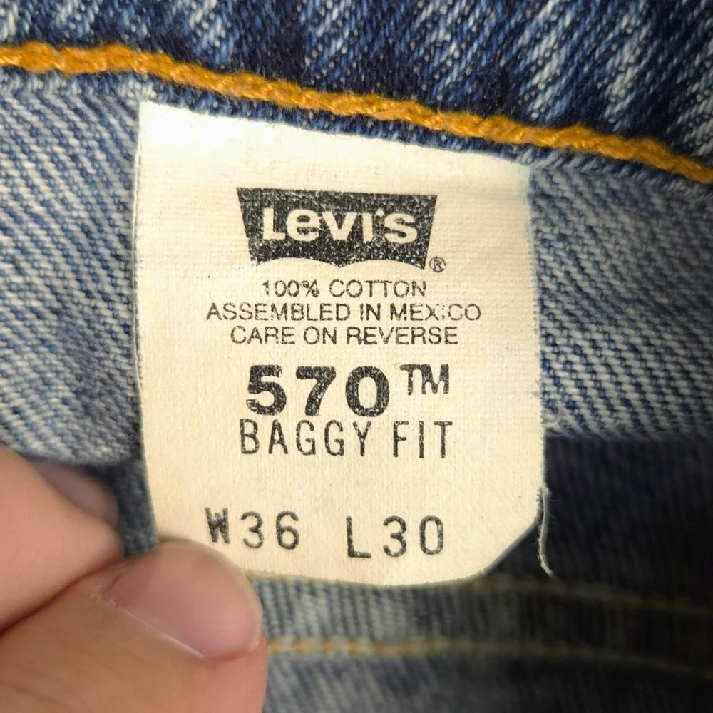 Vintage 90's Levi Strauss 570 Baggy Fit Jeans Mens 36x30 Blue Denim Pants Skater